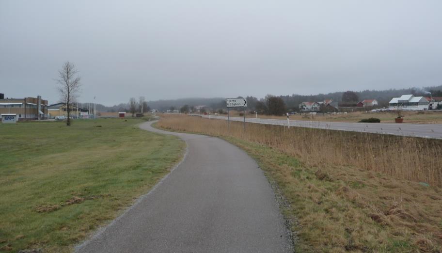 Gång och cykeltrafik Längs norra sidan av väg 169 går en gång- och cykelväg som korsar