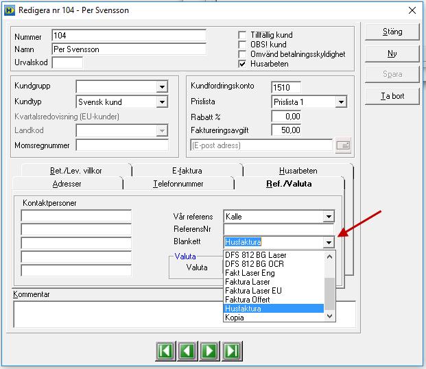 4. På fliken Ref./Valuta väljer du blankettsetet Husfaktura. Välj Nej på frågan att ändra blanketten på samtliga kunder. När du har fyllt i de här uppgifterna klickar du på Spara.
