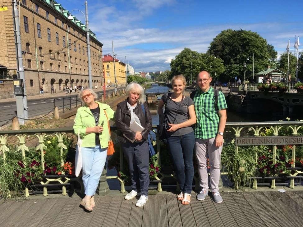 En pli ol 1000 jaroj ĝi pririgardis herbejon ekster Vimmerby, urbeto en Smolando.