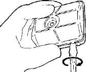 If you use compressed air, blow from the inside. To reassemble the two filter halves, press on the edges until they click together.