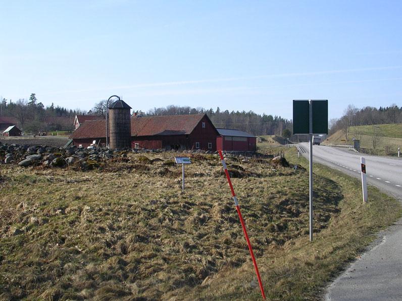 Figur 3. Stensättning/bronsåldersgrav vid Snederhult. 2.2.4 Rekreation och friluftsliv Kinda kanal är ett riksintresse för friluftslivet.