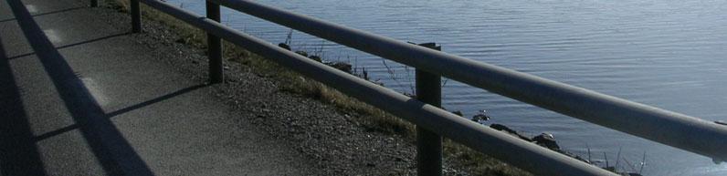 Befintliga räcken (mestadels rörräcken) kommer om möjligt att behöva flyttas ut eller annars ersättas av nya räcken. Figur 6.