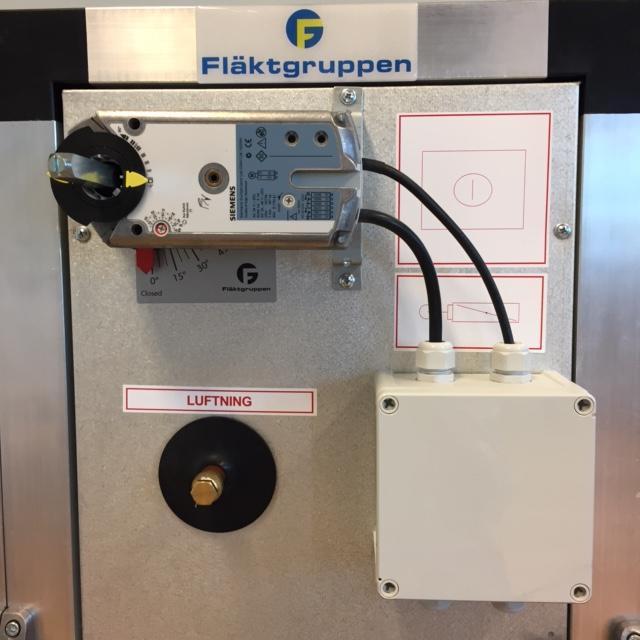 3.3 Återvinningsbatteri Anslutning Anslut batteriets uttag för tillopp och retur. Returledningen skall anslutas till det uttag som sitter närmast filterdelen för att erhålla motströmskoppling.