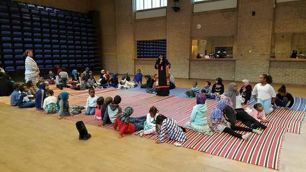Wararka Nyheter Maalmaha dhaqa nka iyo suugaanta Soomaalida ee Stockholm (som aliska kultur- och litteraturdagar i Stockhol m) Qoraayada Saynab Daahir oo Ingiriiska ka timid iyo Nimco Nuur oo Finla