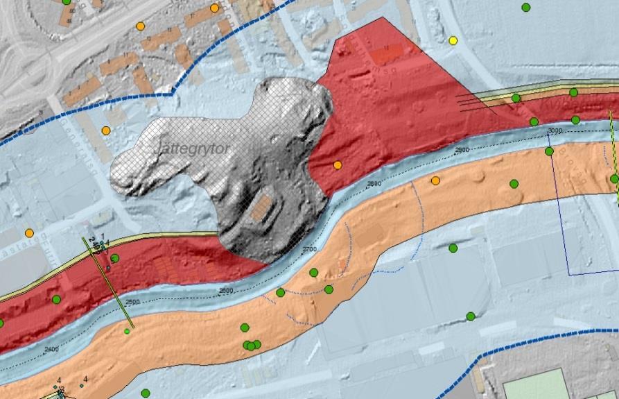 , Bilaga 1 Lastsektion har räknats för sträckan 1400-1700, men inte utretts vidare eftersom beräkningen inte påverkar säkerhetsfaktorn nämnvärt jämfört med obelastad analys.