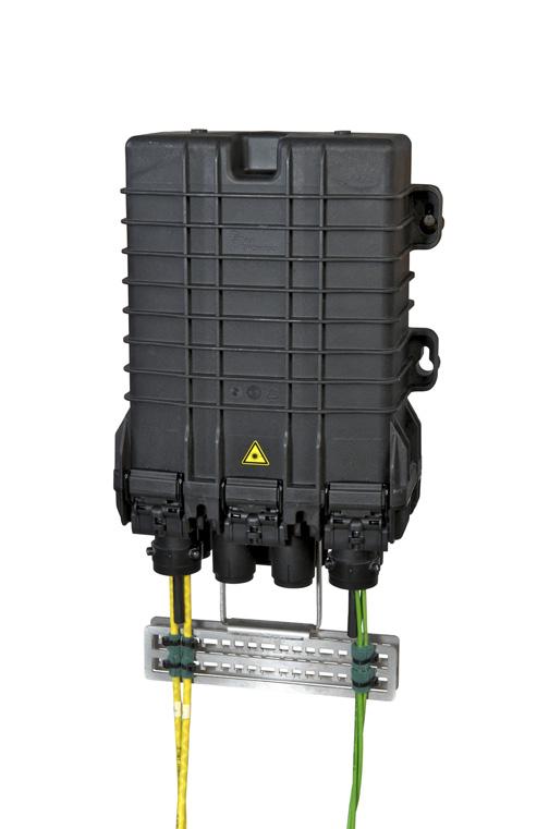 PRODUKTKATALOG C3 CONNECT Skarvboxar för brunn eller i mark FOSC-F Kapacitet: max 288 (216) fiber Bredd: 279 mm Höjd: 384 mm Djup: 150 mm Kapslingsklass: IP68 FOSC-FC6-UNI är en skarvbox (IP68) med