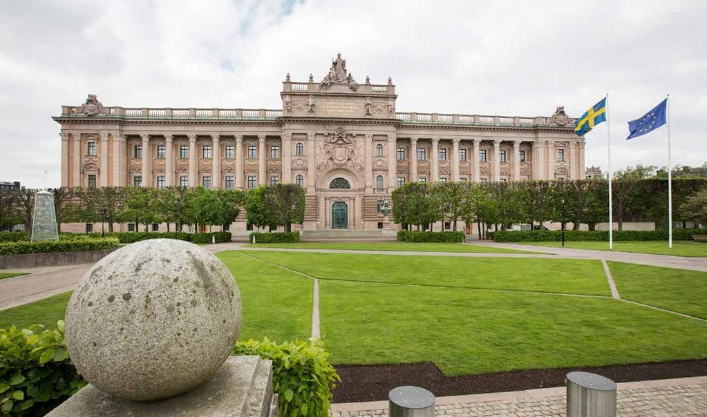 Ett unikt nationsbygge Riksdagsledamöterna Lotta Johnsson Fornarve (V) och Johan Büser (S) skrev protestbrev till marockanska regeringen. Riksdagshuset i Stockholm.