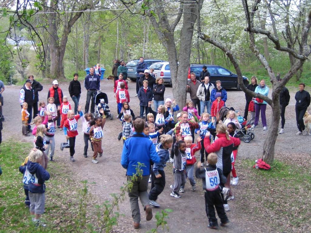 Dags för vårens serieterränger! Alla som gillar att springa i skogen är hjärtligt välkomna till de klassiska serieterrängerna som vi genomfört i klubben i många år.