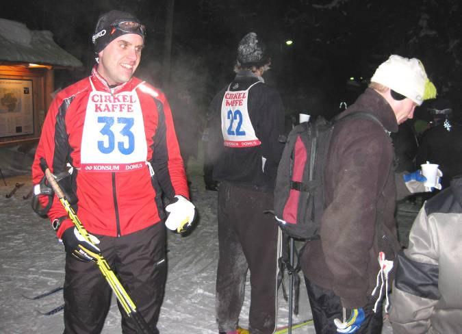Flickor 9-10 år 2,8 km Herrar Seniorer 10,4 km 1 Klara van der Schoot 14:59 1 Håkan Melin 37:55 2 Malin van der Schoot 18:56 2 Niklas van der Schoot 38:25 3 Magnus