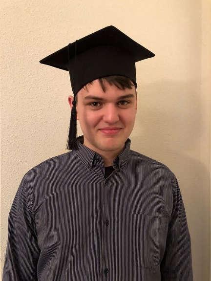 net, skribas en Fejsbuko la 19an de novembro: Martin, 17-jara, Angla