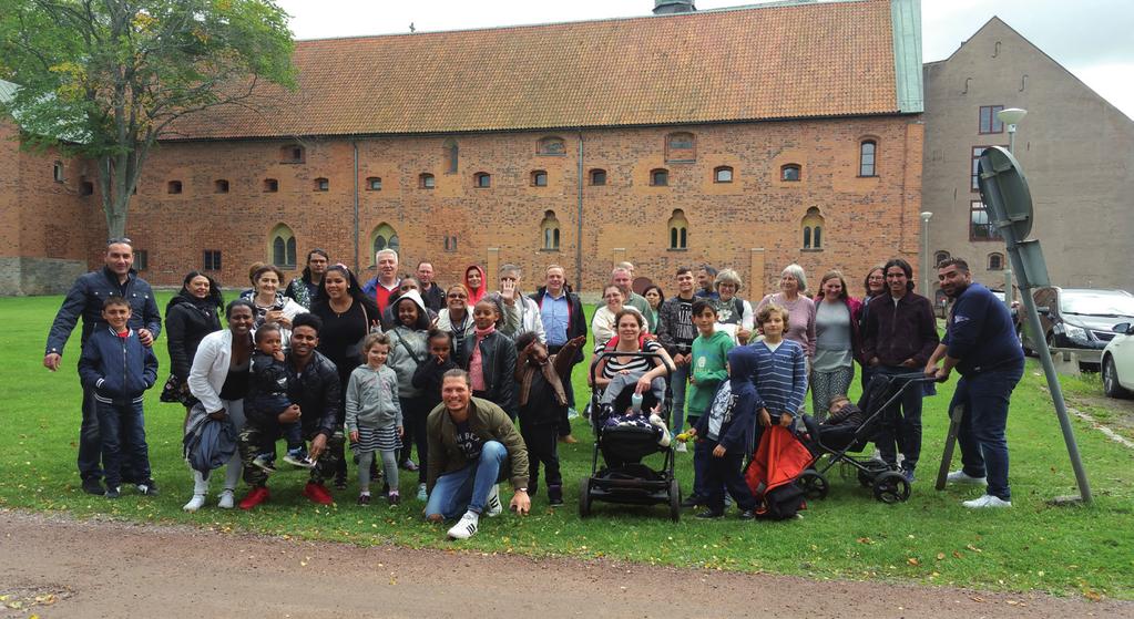 Ett besök till Vadstena kloster Falkenbergs församlings flyktinggrupp reste till Vadstena för att besöka S:ta Birgitta kloster. Människor från flera olika länder bl.