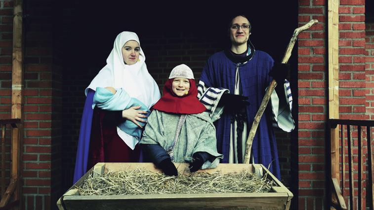 00 Innergården vid Falkenbergs kyrka Fritt inträde Korv, glögg, lotter mm säljs till förmån för Svenska kyrkans internationella arbete Välkommen!