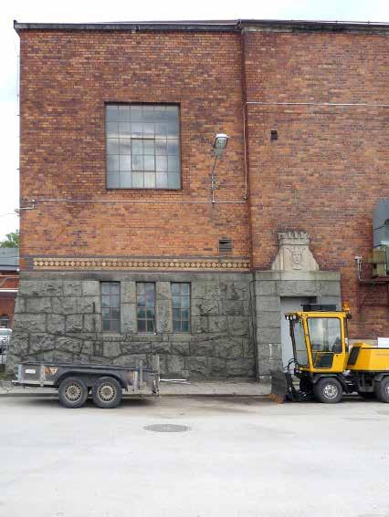 Det nya maskinhuset har en ren och klassicerande utformning, med en inkorporerad liten rest av det ursprungliga maskinhusets torn.