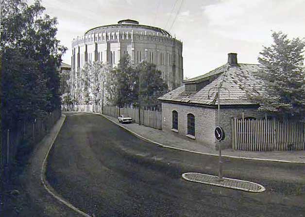 Stockholms stads klassificering Blå Fastighet med bebyggelse vars kulturhistoriska värde motsvarar fordringarna för byggnadsminnen i kulturminneslagen.