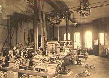1 2 4 Ursprunglig funktion Byggnaden uppfördes 1892 och inrymde gasverkets alla reparationsverkstäder; mekanisk verkstad, snickeri, smedja och målarverkstad samt maskinrum, chamottekross och rum för