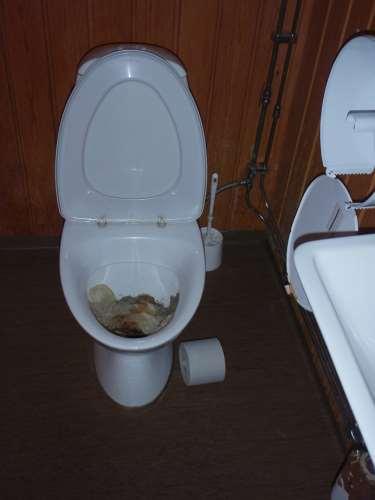 Skippa WC och slipp problemet med STOPP i toaletten!