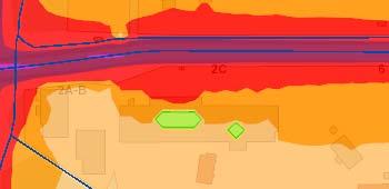 Planområdet är utsatt för höga ekvivalenta ljudnivåer från de omgivande vägarna. Enligt stadens bullerkartering från 2011 ligger nivåerna på 60 64 db(a) i planområdets norra del.