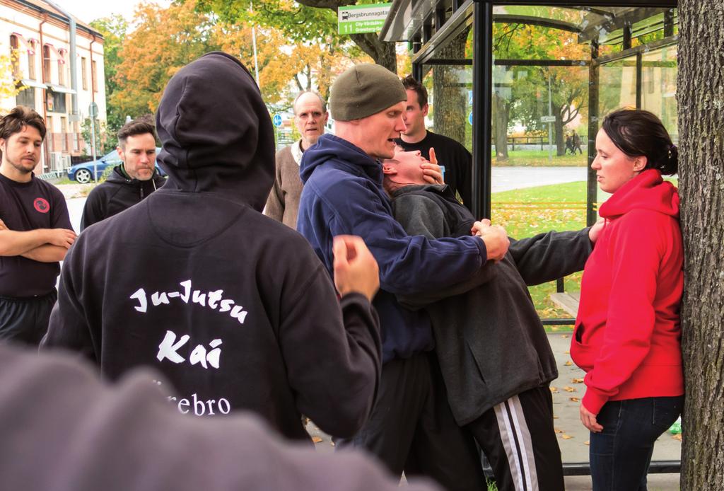 Råkurr på busshållplats fanns med på schemat för höstlägret i Uppsala.