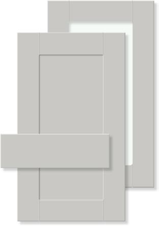 Kökluckor (forts.) Målad lucka Karin av 19 mm MDF-board med ram och slät spegel.