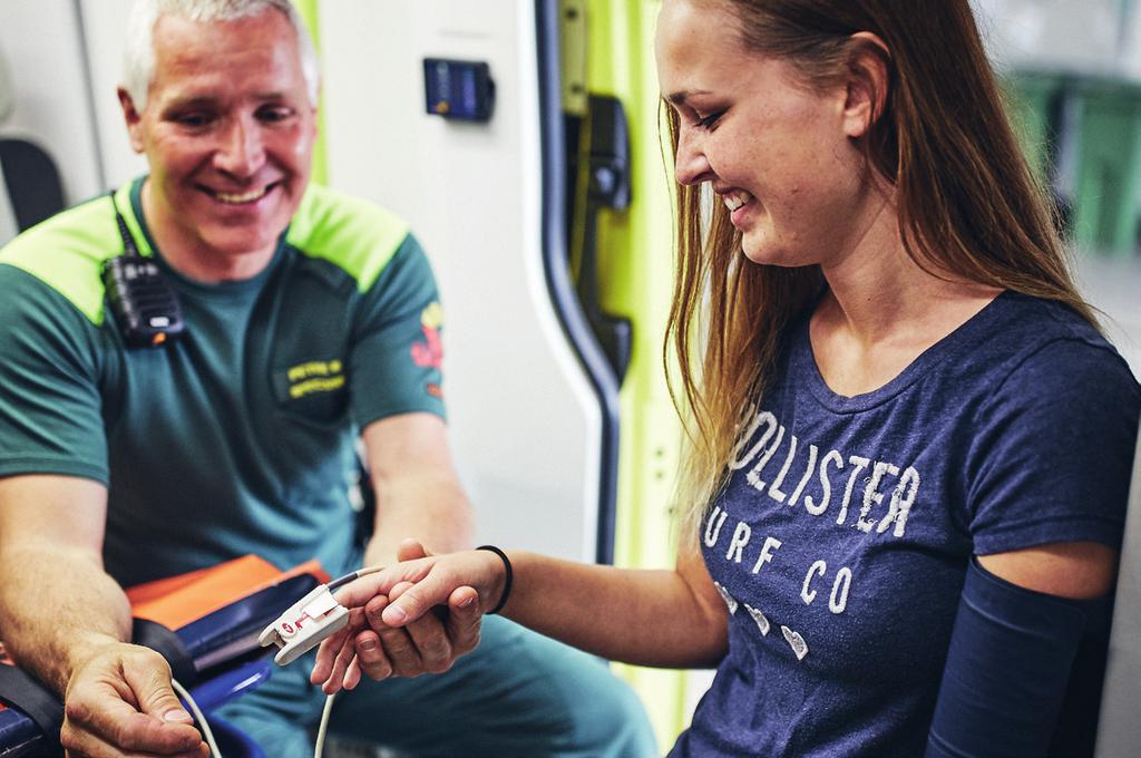 avdelning. Vi har också sedan många år ett unikt samarbete med ambulansverksamheten på Helsingborgs lasarett.