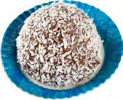 Delicatoboll, 27 Delikat chokladboll med mockasmak och rullad i kokos en av
