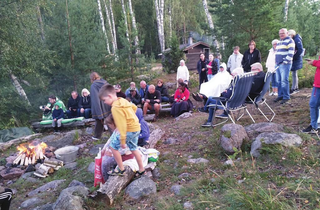 Lördagen bjöd på både bibelundervisning och lek med femkamp, brännboll och bad i både badtunna och bastu och