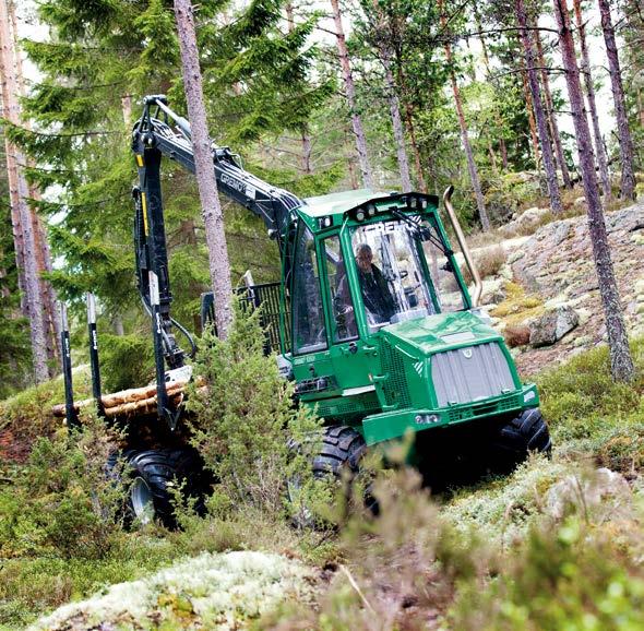 Detalj-erna slipas och blästras, hytten lackeras och levereras sedan till Alstor för montering.