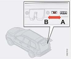 05 Lås och larm Barnsäkerhetsspärr Manuell barnsäkerhetsspärr, baklucka och bakdörrar VARNING Ha alltid låsknapparna uppdragna under färd.
