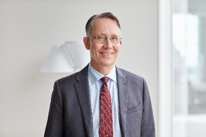 Selection of previous engagements/positions: Chairman of the board of Corob, CPS Color and the Handicare group. Member of the board of Ramirent.