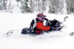 För att vara en MTX i grunden är det förvånansvärt stabila fotsteg med få och inte så stora hål på X-Ride. Både Yamahan och Polarisen har dock riktigt bra holkar(stöd) för fötterna.