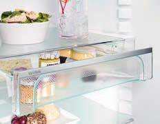 Alla fristående/helintegrerbara kyl-/frysskåp och kylskåp 9881 172 03 VarioSafe VarioSafe skapar överblick och ordning. Perfekt förvaring av mindre livsmedel, tuber och glasburkar.