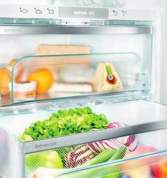 Den justerbara temperaturen (0 C och -2 C) håller matvarorna färska betydligt längre tid än ett traditionellt kylskåp. Mer om BioFresh: biofresh.liebherr.