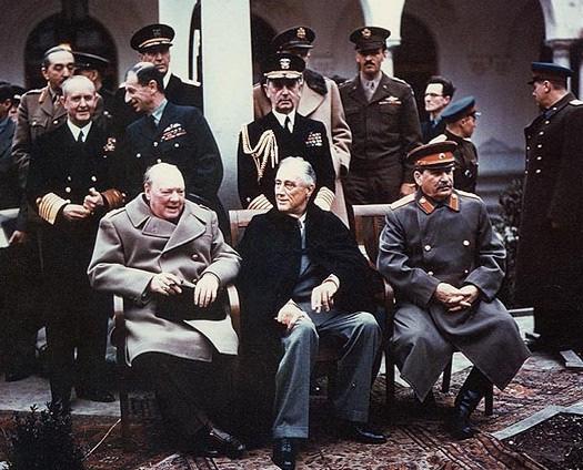 Toppmötet i Jalta 1945 Här träffas Churchill, Roosevelt och Stalin för att dra ut riktlinjerna efter andra världskriget.