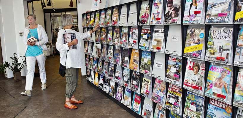 Organisation Nämnden för gemensam medborgarservice ansvarar för folkbiblioteksverk Höllviken. Dessa tillhör organisatoriskt Kulturenheten tillsammans med Kulturskolan.