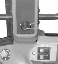 K..3. Elanslutning, redskapssignaler Anslutningen för redskapssignaler är utförd enligt den internationella standarden ISO 786. Uttaget är placerat i hytten på nedre delen av höger sidostolpe.