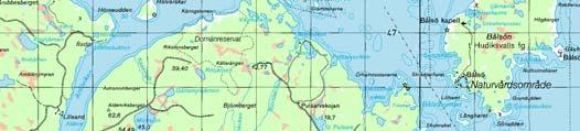 Ett mäktigt urbergsmassiv, högre än omgivningen, reser sig 50-75 m över havet med en högsta höjd av ca 110 meter över havet.