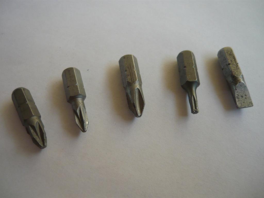 philips2 och torx i flera storlekar.