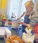 Stickcafé Församlingshemmet, Skolgatan 4, Lomma Torsdag 17.30 20.30 6 september 4 oktober 8 november 6 december Välkommen med eller utan handarbete. Här utbyter vi idéer och hämtar inspiration.