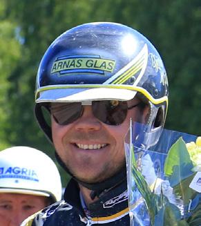 Gul V- Norrlans Elitserie, Försök - Stolopp -åriga oh älre kallbloiga ston. -. kr. m. Tillägg m vi vunna. kr, m vi. kr. Pris:.-.-.-.-.-.-(.)-(.) kr. eerspris till segrane hästs ägare.