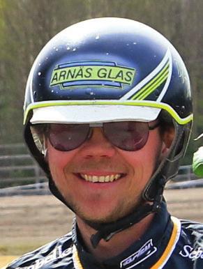 e Järvsöviking - : --, : -- Tot: -- Dalsbo Sessan e Gullsvarten Viklun M / - /, ppf: Tytärniemi Lea & Lennström Susanna oglun R N Ov / - /, Äg: erglun Mattias, Vännäs Eriksson J / - /, g Mblå, vitt