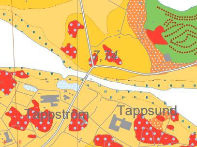 5.3 Jordlagerföljd Tolkning från närliggande sonderingar har utförts för att beskriva jordlagerföljden. Se planritning 100G0101 samt sektionsritning 100G0201 (daterade 2017-04-06).