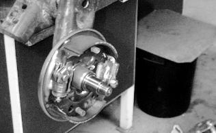 Bromstrummor får svarvas max 0,5 mm. Bromstrummor med Compactlager får inte svarvas ur!.4.