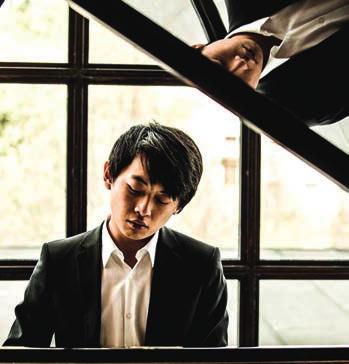 Tidigare har Amalie vunnit första pris i Ljunggrenska tävlingen för unga musiker (2015) och Yamaha Music Foundation Europe Competition.