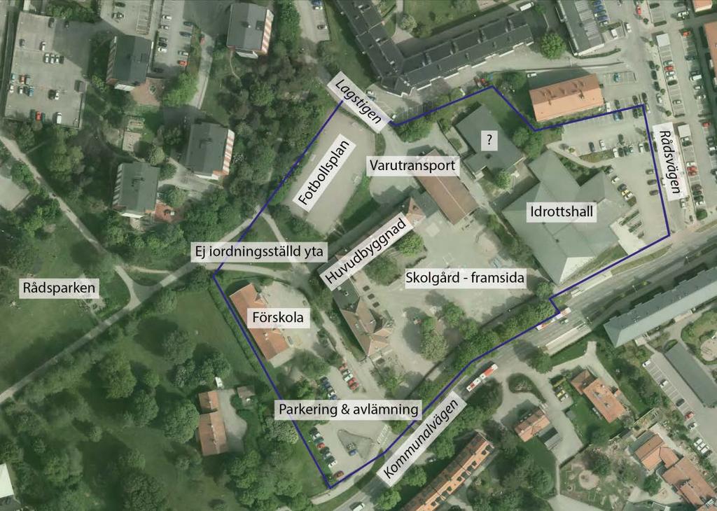Beskrivning av nuläge Tomtbergaskolan nås via Kommunalvägen, Lagstigen eller Rådsvägen samt från Rådsparken.