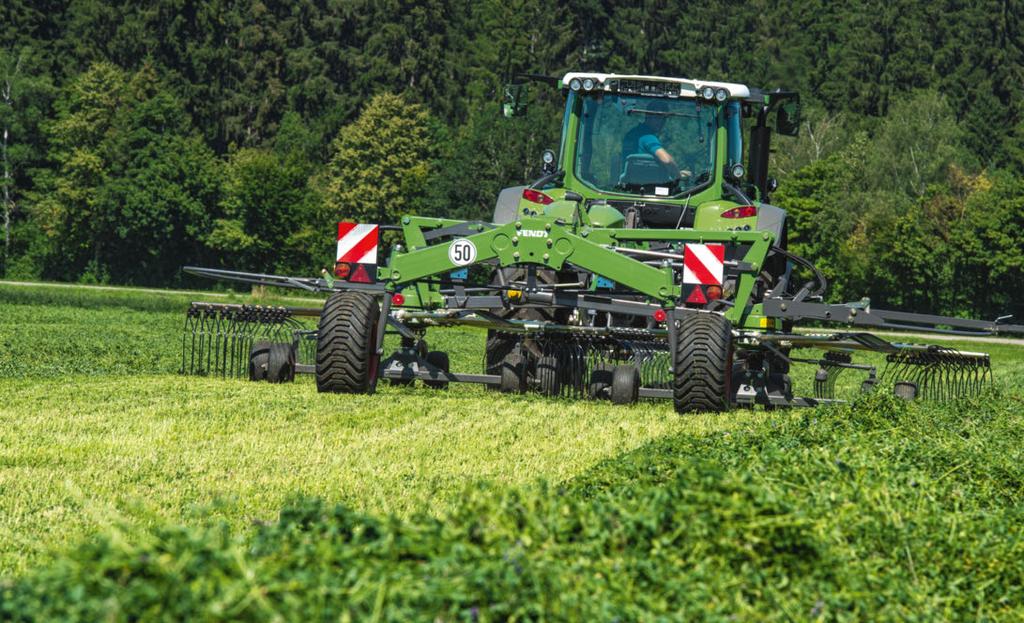 Individuell rakt igenom Fendt två-rotoriga strängläggare med sidolevererade slåttersträngar ger dig den flexibilitet du behöver för din dagliga rutin.