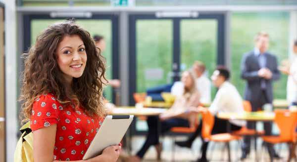 Studieformer: Flexibel kurs eller Lärling Vård- och omsorgsutbildningen vänder sig till dig som arbetar eller vill arbeta med människor som är i behov av vård, omsorg, stöd eller service.