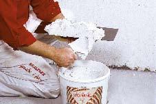 Skalcem MURSPACKEL EGENSKAPER Skalcem Murspackel är en vit cementbaserad spackelmassa med goda vidhäftningsegenskaper.