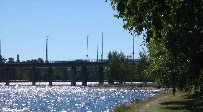 livet kring storsjön - historik Oscarsbron invigde 1897 och gick att öppna för den intensiva båttrafiken.