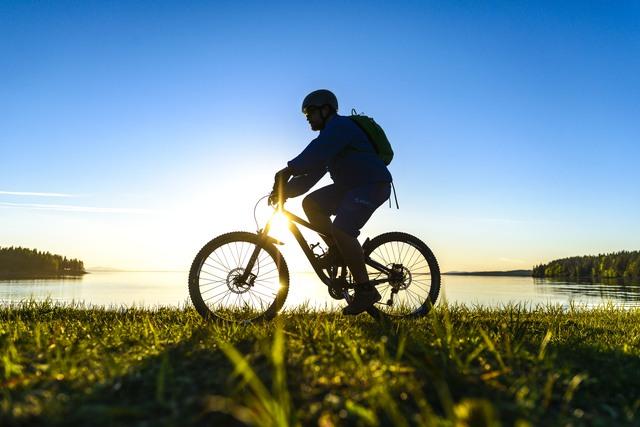 Grön Trafiks verksamhet Fokus på att minska klimatutsläppen från transporter Information om klimat och hållbart resande internt