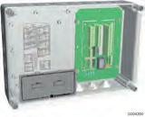 (Magnet 2: dubbeldörr) Magnet 2 styrs från brytande ingång 5 Ingång 24V DC till manöverspänning (0,3mA) Ingång 24V DC till extern magnetspänning Styrfunktion kan